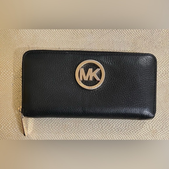 Michael Kors Handbags - Michael Kors Black Leather Wallet